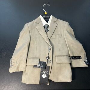 Tazio Gray Three Piece Kid’s Suit Size 2 + Tie And Storage Bag B348-4 Retail$129